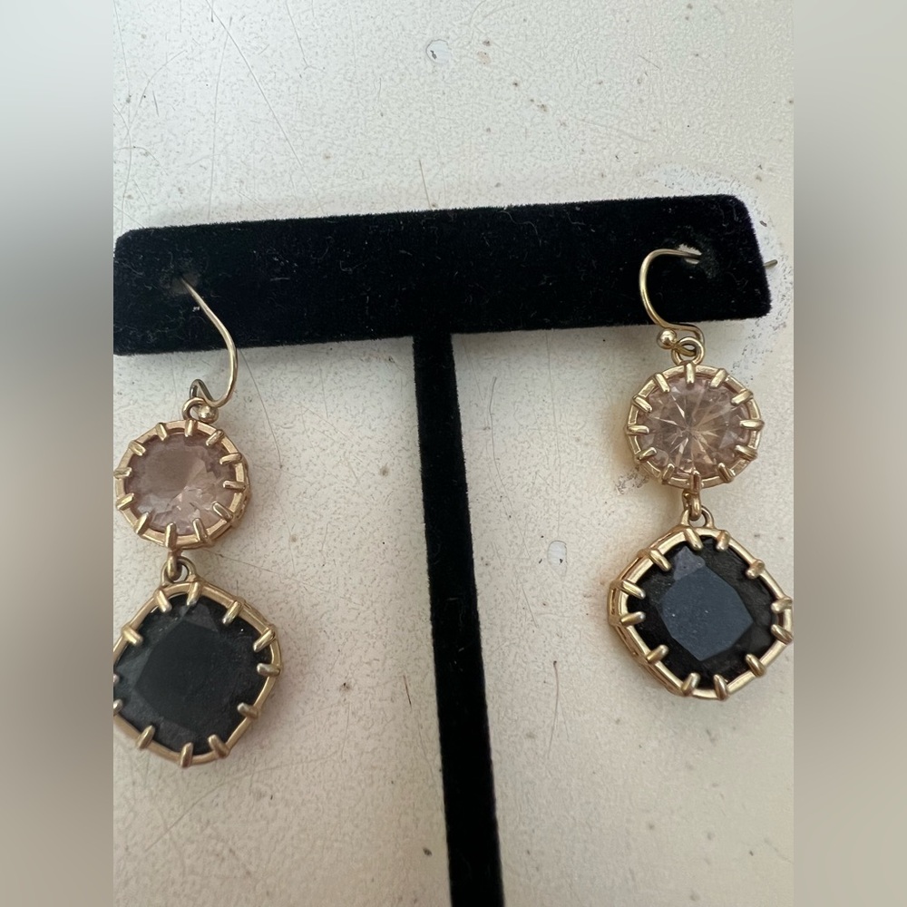 Elegant Gold Dangle Earrings with glue and lavender gems